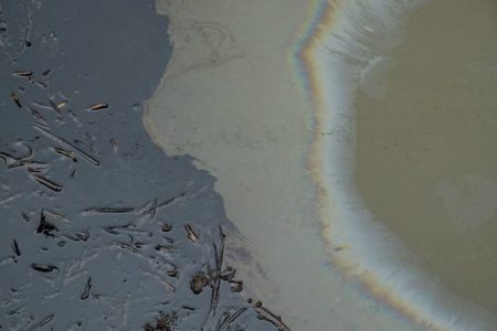 Mancha de crudo se expande al sur de Veracruz: UNAM